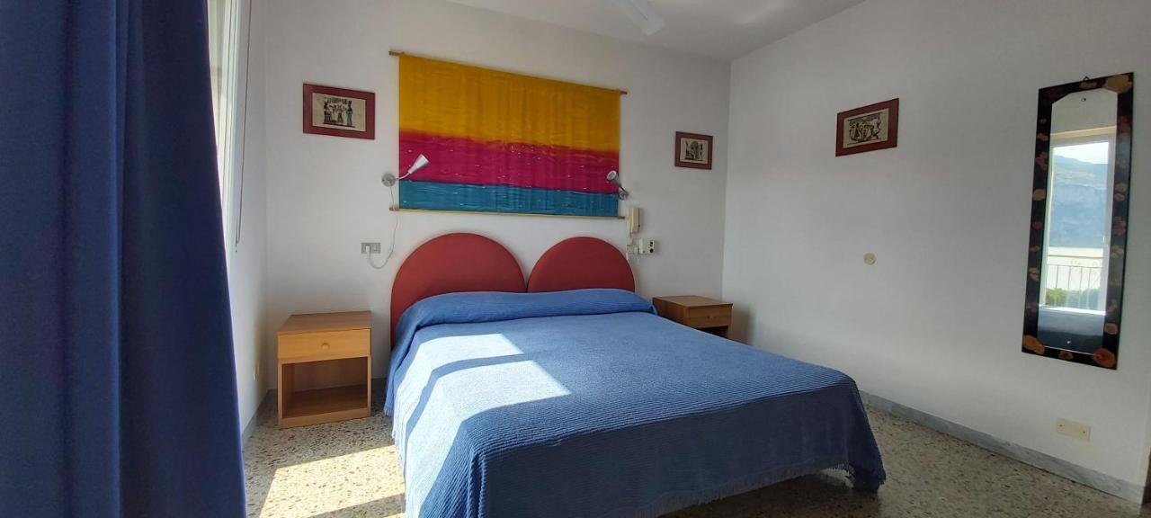 Hotel Casa Popi 马尔切西内 外观 照片