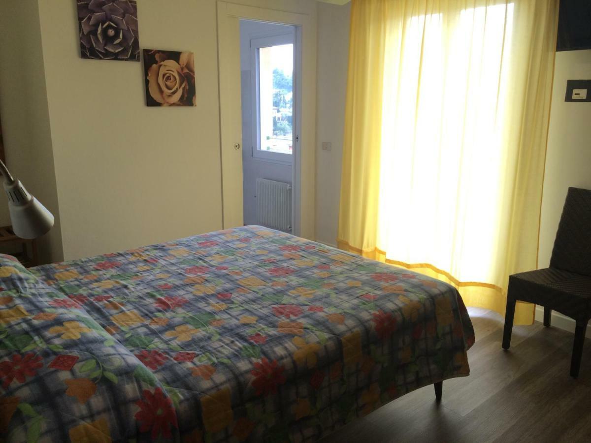 Hotel Casa Popi 马尔切西内 外观 照片