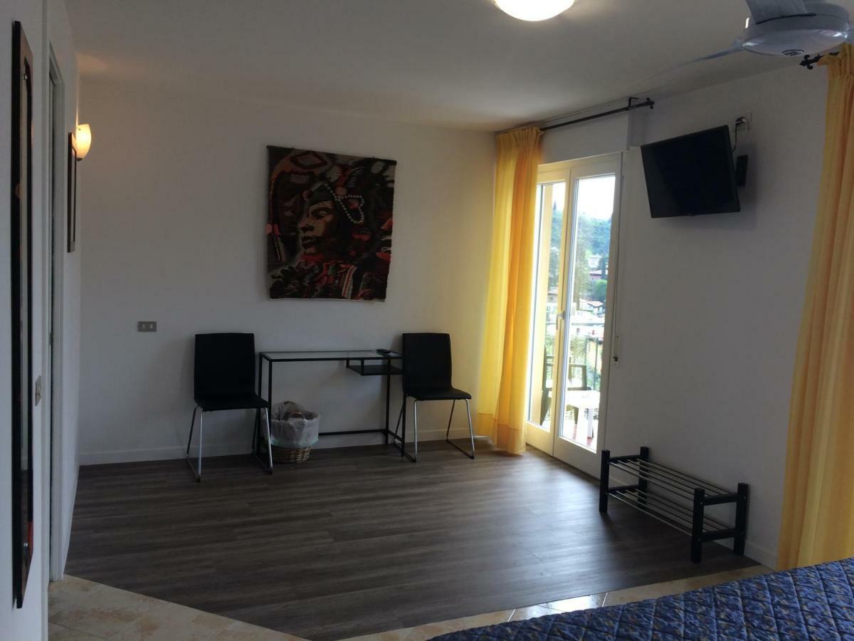 Hotel Casa Popi 马尔切西内 外观 照片
