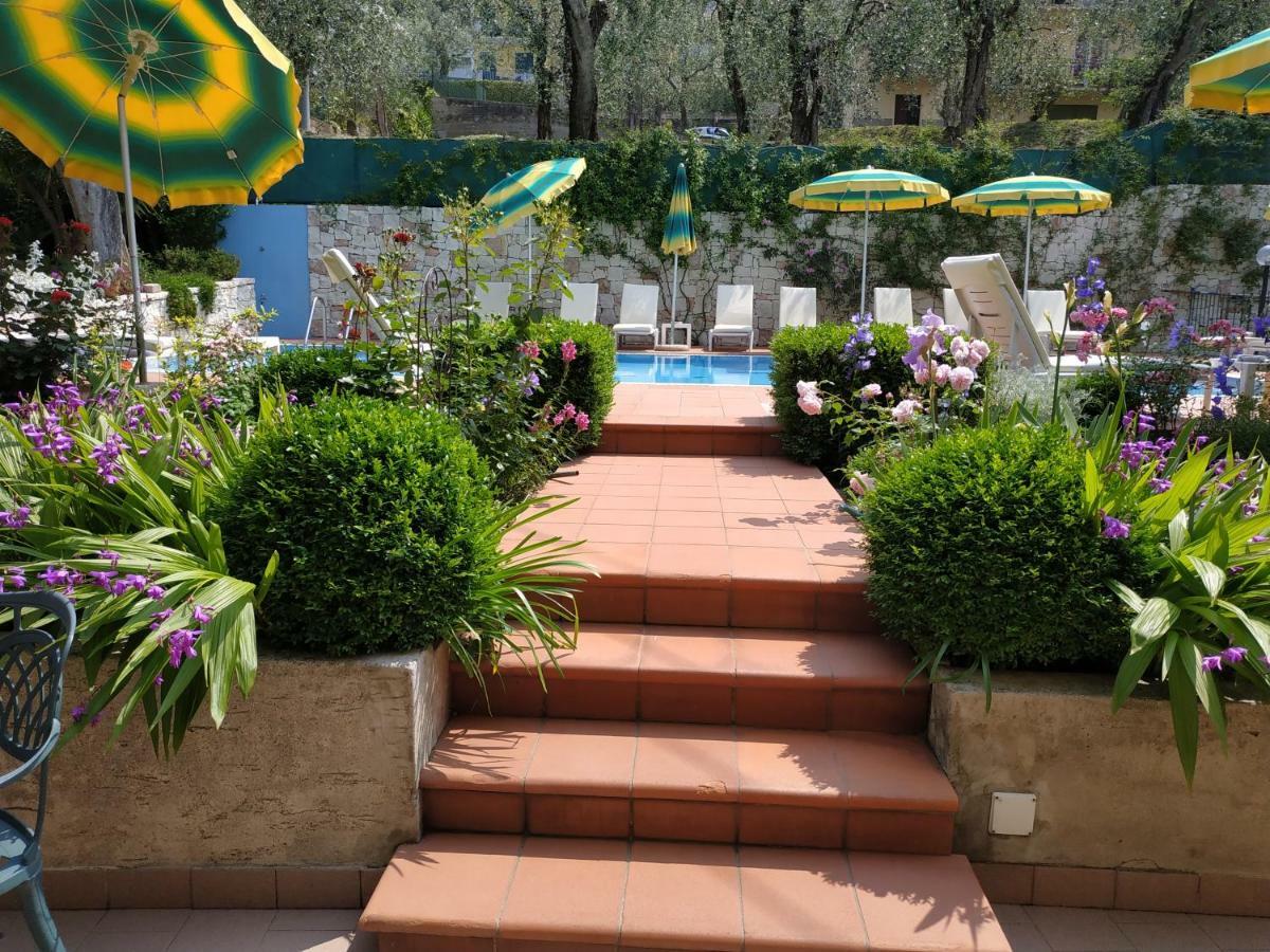 Hotel Casa Popi 马尔切西内 外观 照片
